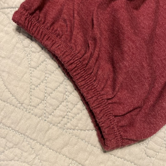 NWT - John’s Bay Women’s Top -  XXL in burgundy - Picture 5 of 11